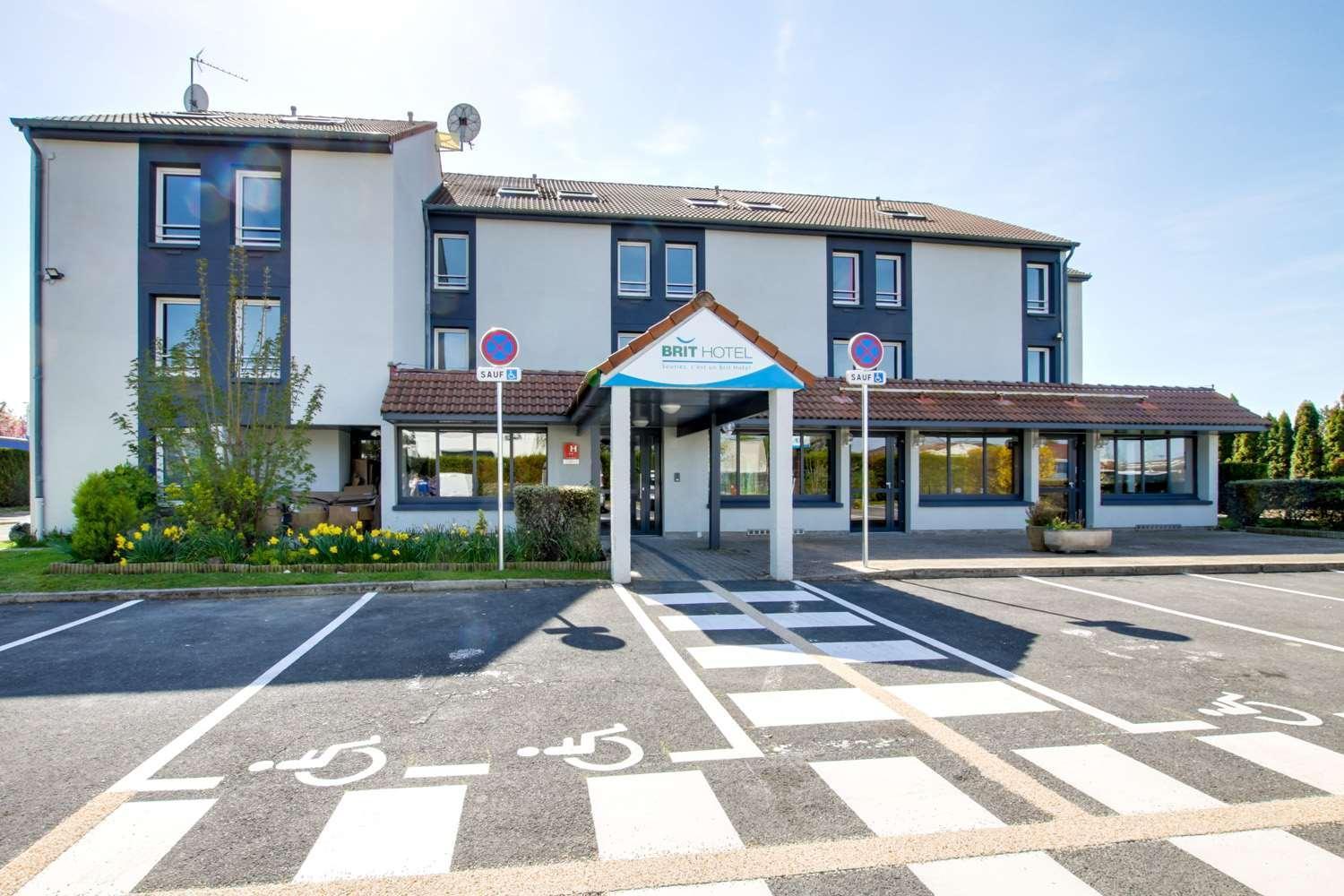 Brit Hotel Reims La Neuvillette Екстериор снимка