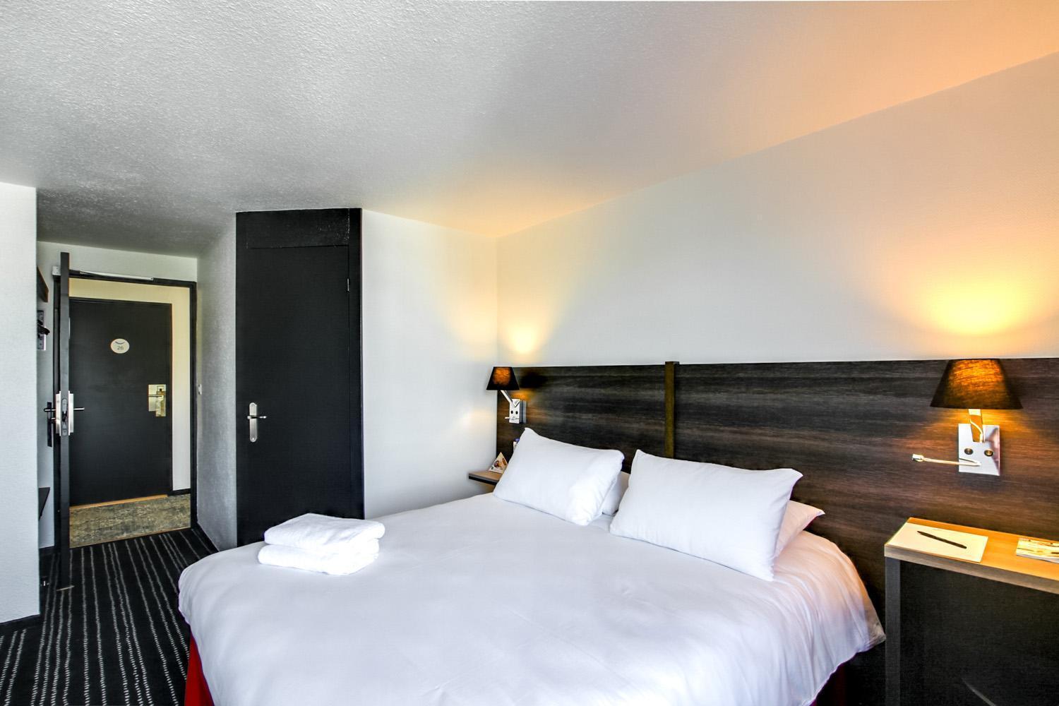 Brit Hotel Reims La Neuvillette Екстериор снимка