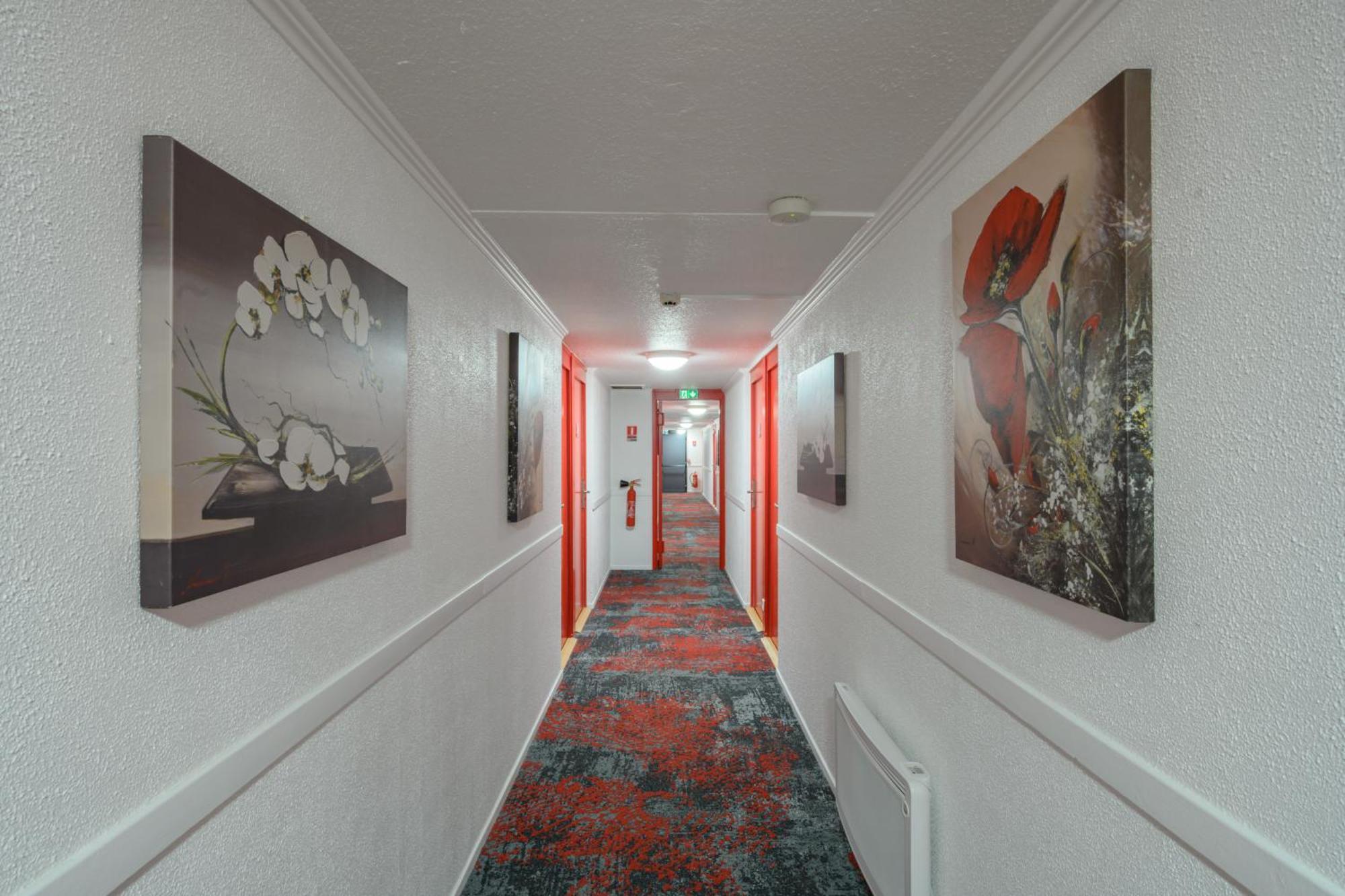 Brit Hotel Reims La Neuvillette Екстериор снимка