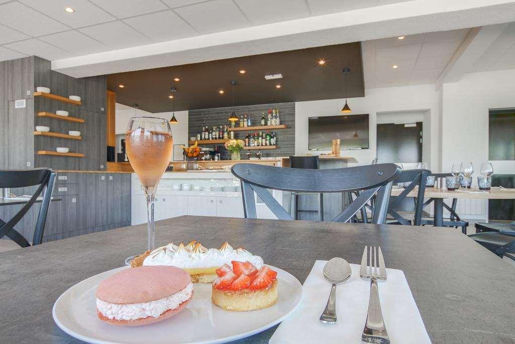 Brit Hotel Reims La Neuvillette Ресторант снимка